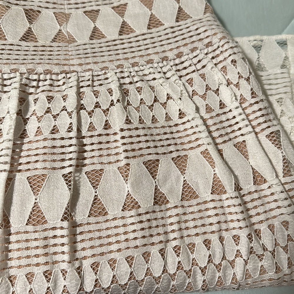 NWOT BCBG MAXAZRIA beige skirt - Picture 2 of 3